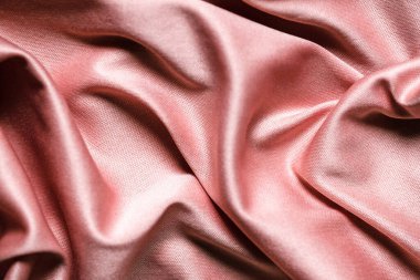 Beyaza izole edilmiş geleneksel zencefilli çörek. Yakın çekim. 