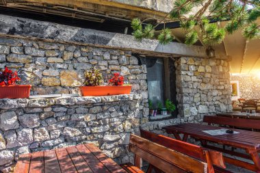 Karadağ 'da sokak kafesi