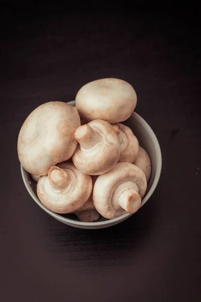 Champiñones Sobre Fondo Negro Comida — Foto de Stock