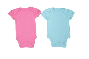 Düzen, kızlar için arka planda, bembeyaz bebek tulumu yatıyordu. Logoların ve reklamların tasarımı ve yerleştirilmesi için modelleyin