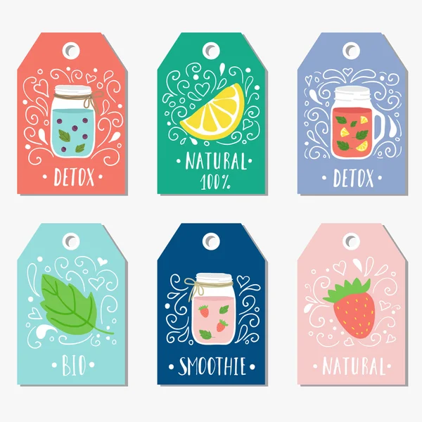 Autocollants, étiquettes, cartes, étiquettes avec des illustrations doodle de lisses et de fruits . — Image vectorielle