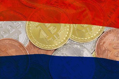 Hollanda 'da madencilik. Hollanda bayrağının arka planında bitcoinler var. Hollanda 'daki kripto para birimi ve engelleme teknolojisi yatırımcıları için kavram