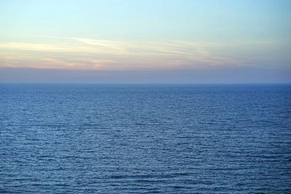 Manhã Azul Durante Verão Profundo Nascer Sol Azul Sobre Mar — Fotografia de Stock