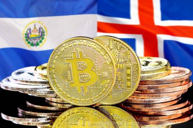 El Salvador ve İzlanda 'daki kripto para birimi ve engelleme teknolojisi yatırımcıları için konsept. El Salvador ve İzlanda bayrağının arka planında bitcoinler