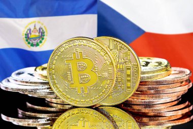 El Salvador ve Çek Cumhuriyeti 'ndeki kripto para birimi ve engelleme teknolojisi yatırımcıları için kavram. El Salvador ve Çek Cumhuriyeti bayrağının arka planında Bitcoin 'ler