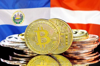 El Salvador ve Avusturya 'daki kripto para birimi ve engelleme teknolojisi yatırımcıları için konsept. El Salvador ve Avusturya bayrağının arka planında Bitcoin 'ler