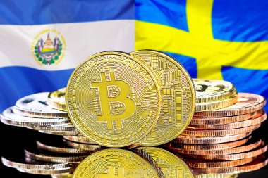 El Salvador ve İsveç 'teki kripto para birimi ve engelleme teknolojisi yatırımcıları için konsept. El Salvador ve İsveç bayrağının arka planında Bitcoin 'ler