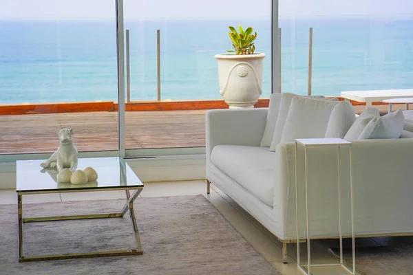 Schönes Wohnzimmer Mit Weißem Sofa White Konzept Wohnzimmer Interieur Modernes — Stockfoto