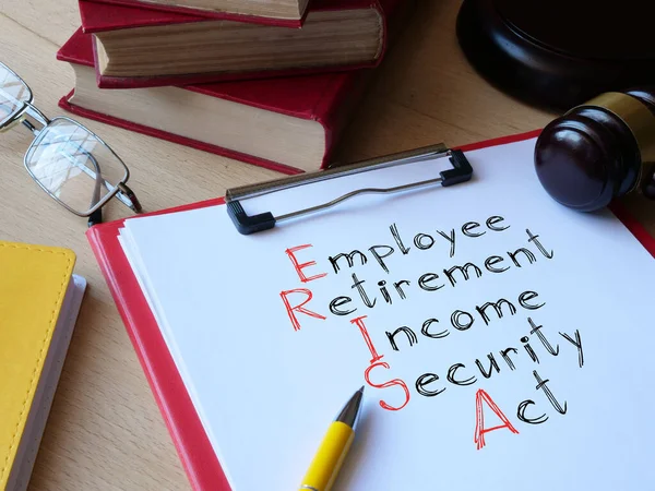 Employee Retirement Income Security Act ERISA εμφανίζεται στη φωτογραφία χρησιμοποιώντας το κείμενο — Φωτογραφία Αρχείου