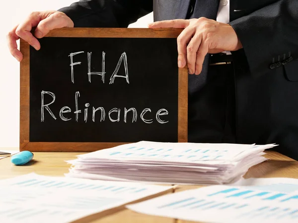 FHA Refinance iş fotoğrafında metni kullanarak gösterilir — Stok fotoğraf