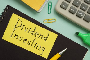 Metin kullanılarak fotoğrafta bölünmüş yatırım gösterilir