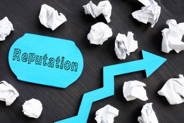 Saygınlık iş fotoğrafında metni kullanarak gösterilir