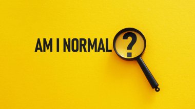 Ben Normal miyim - konsept soru metni kullanarak gösterilir