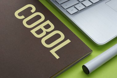 COBOL Ortak İşletme yönelimli Dil programlama kavramı, miras sistem bakımı, ana bilgisayar teknolojisi, bankacılık yazılım geliştirme, modası geçmiş kod ve modernizasyon sorunu