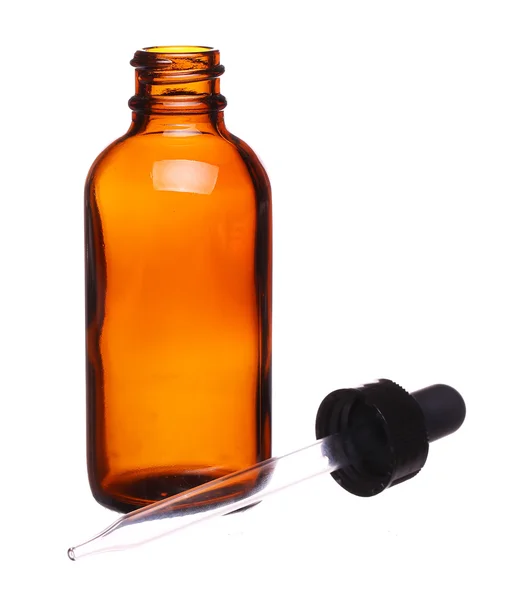 Skleněná lahvička Brown medicine s kapátkem izolovaným nad bílou — Stock fotografie
