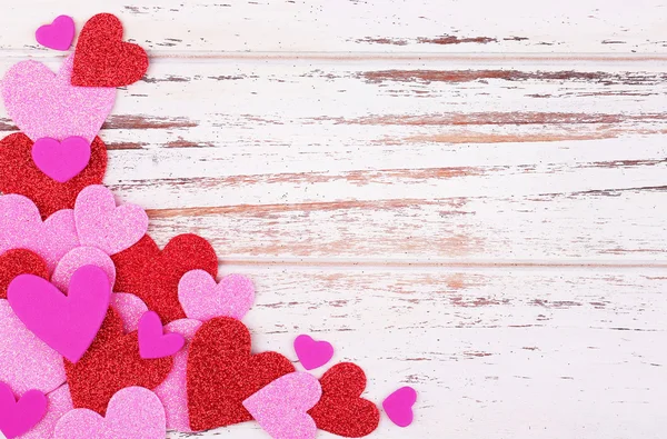 Tło valentine's Day. Kolorowy papier serca — Zdjęcie stockowe