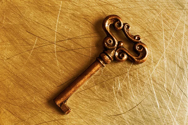 青銅の鍵の古い — ストック写真