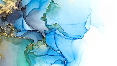 Yakın plan mavi, gri ve parlak altın rengi alkol mürekkebi soyut doku, moda duvar kağıdı. Tasarım projesi için arkaplan olarak davetiye veya tebrik kartları, el ilanı, poster, sunum, afiş