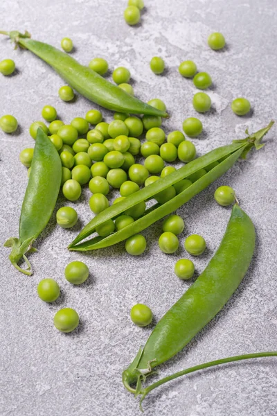 Fresh Green Peas Healthy Nutrition Grey Concrete Background — Stock Photo, Image