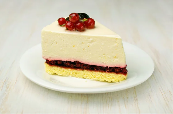 Cheesecake au groseille rouge — Photo