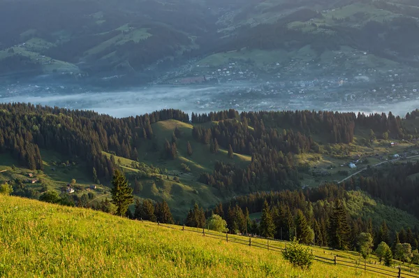 Landschaft in den Hügeln — Stockfoto