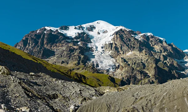 Cima di montagna Tetnuld — Foto Stock