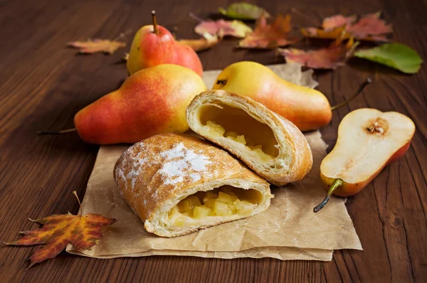 Strudel with a pear — Stock Photo, Image