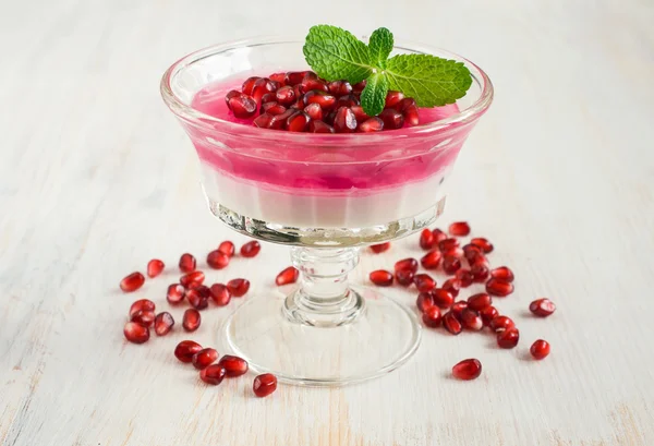 Pannacotta with pomegranate — Stock Photo, Image