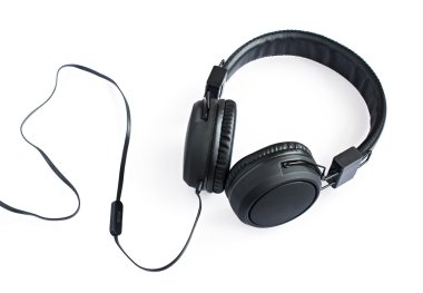 Siyah kulaklık çifti