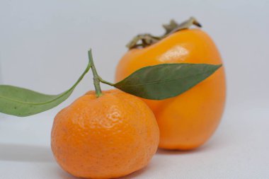 Mandarin ve hurma. Meyve bileşimi