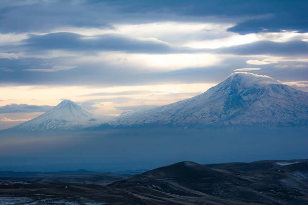 Molnig Dag Och Mount Ararat — Stockfoto