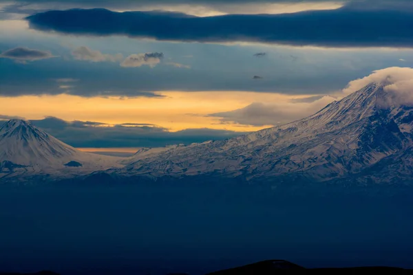 Βιβλικό Όρος Αραράτ Στο Ηλιοβασίλεμα Ararat Βουνό Φωτογραφίες Και Εικόνες — Φωτογραφία Αρχείου