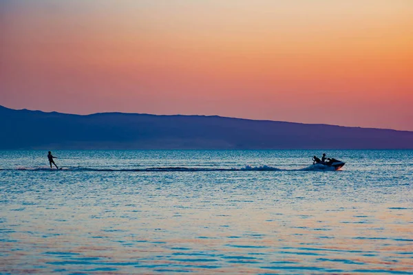 Water Skiing Wake Jet Ski Golden Sun Sea Beautiful Sunset — Stock Photo, Image