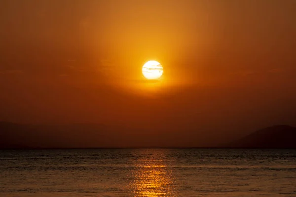 Fantastic Sunset Sea Huge Golden Sun Sea Sun Rays Reflected — Stock Photo, Image