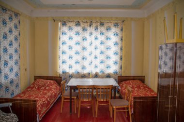 Modern bir evin içinde.