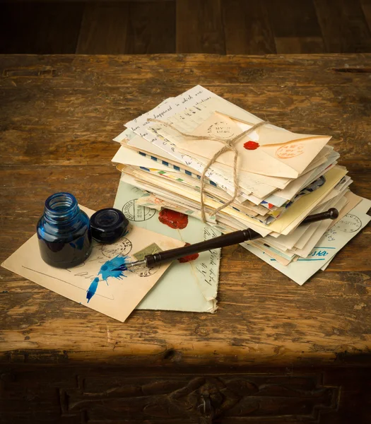 Tükenmez kalem ve eski mektupları — Stok fotoğraf