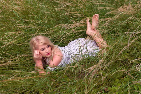 Dreamy Young Blonde Woman Relaxing Lying Meadow High Grasses — Stock Photo, Image