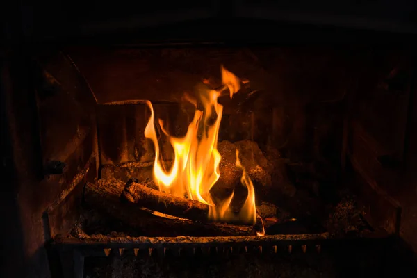 Primo Piano Del Fuoco Che Brucia Vecchio Camino Può Essere — Foto Stock