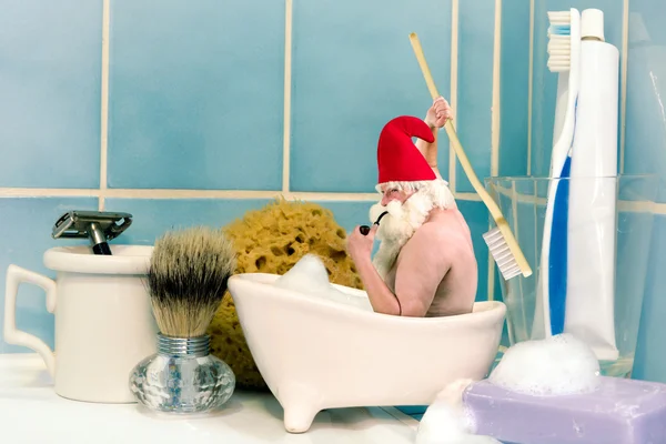 Banyo yaparken gnome — Stok fotoğraf