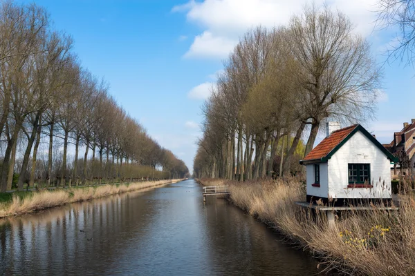 Damme village and canal — Stock Photo, Image