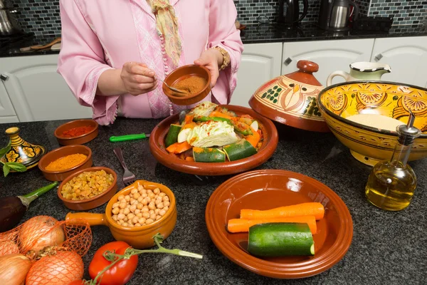 Traditionell marockansk matlagning — Stockfoto