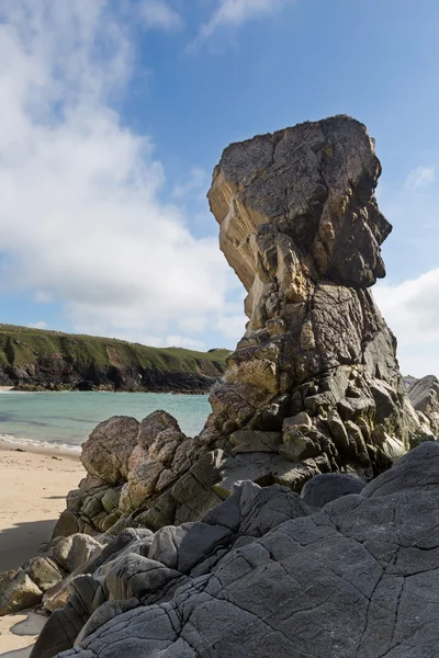 Hoge rotsen op Isle of Lewis — Stockfoto