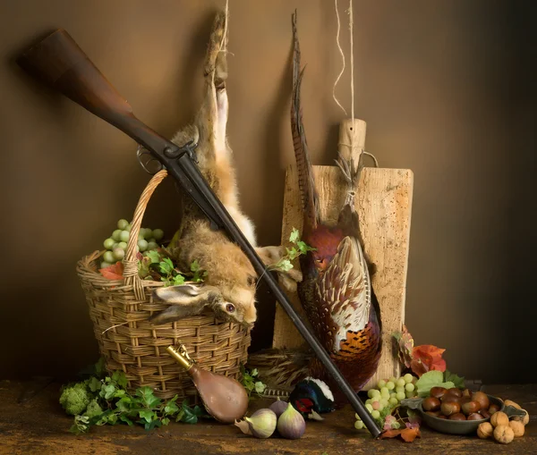 Hunting scene with basket — Stock Photo, Image