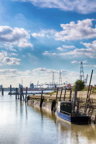 Gamle Lillo og moderne havn – stockfoto