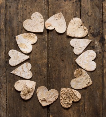 Kalpli çerçeve ahşap üzerine