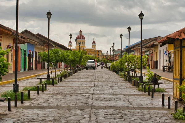 グラナダ ニカラグア 2014年10月 ニカラグア グラナダのカルザダ通りからの眺め — ストック写真