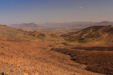 Anti-Atlas Fas 'ta bir dağ silsilesidir.