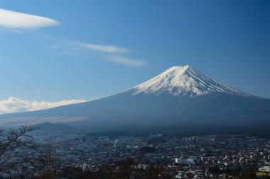 Fuji Dağı Japonya 'nın en yüksek dağı ve simgesidir.