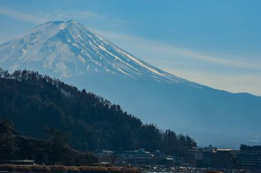 Fuji Dağı Japonya 'nın en yüksek dağı ve simgesidir.