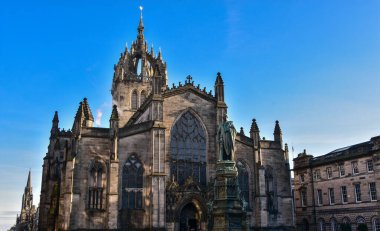 İskoçya, Edinburgh 'daki Royal Mile' daki St. Giles Katedrali.